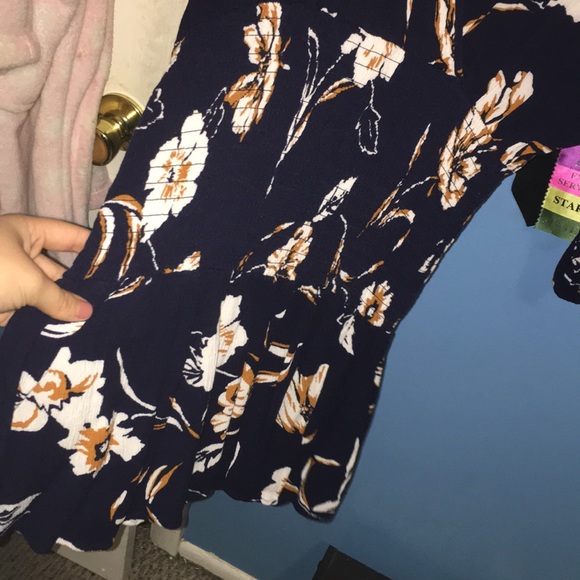 FOREVER 21 SZ L FLORAL DRESS - Picture 2 of 5